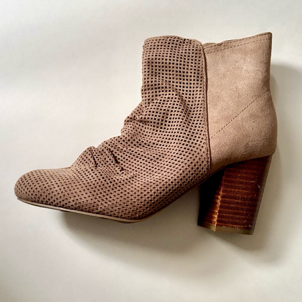 MIA Textured Brown Ankle Booties